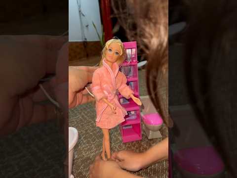 Mami cómprame esta barbie ❤️😍 #shorts #youtubeshorts #viral