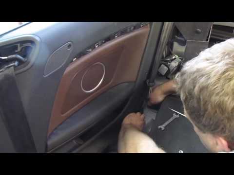 Audi A5 Cabrio 2014. The internal face panel, disassemble. Разборка задней обшивки.
