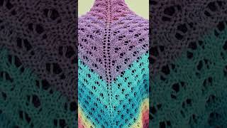 Soon on my blog, stay tuned 👀. #wiamscrafts #knitting #spring #shawl #tejidos