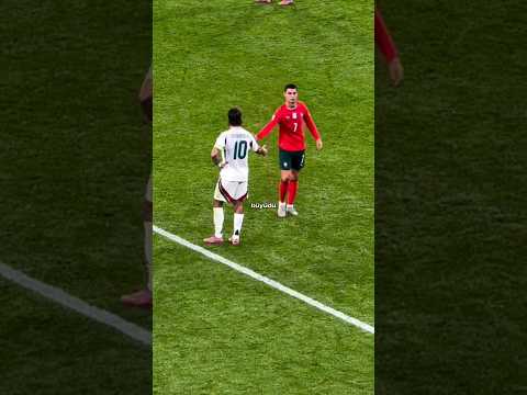 SZOBOSZLAİ RONALDO'NUN GOL ATMASINI İSTİYOR 🤣