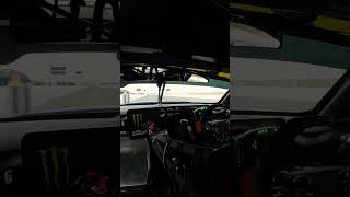 Oscar Piastri Drives A V8 Supercar!