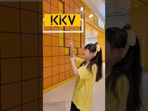 BORONG SNACK SESUAI WARNA BAJU DI KKV โจ? #shorts #borongjajanan #snacks