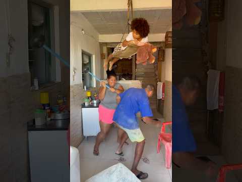 Menina dedo duro #youtubeshorts #humor #comedia #family #funny