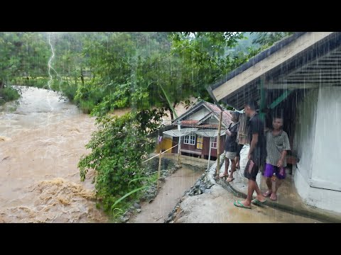 Seram Banget !!, Tapi Bikin Betah Hujan Deras Di Kampung Mengguyur Tasikmalaya Selatan Jawa Barat