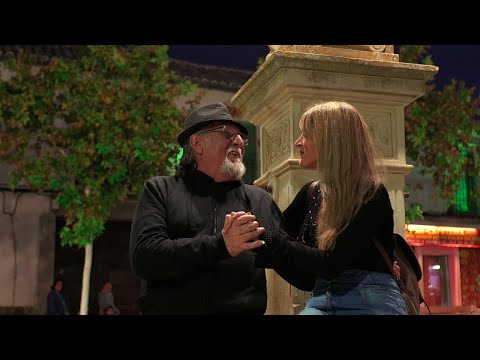 Junco - Ven que te llamo por favor  (Videoclip Oficial)