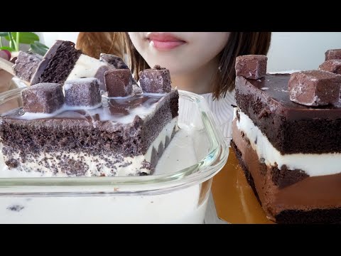 【咀嚼音】コストコのタキシードケーキをミルク漬けにしたら美味しすぎた【ASMR/EATINGSOUNDS】