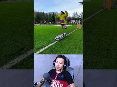 توقع كم كره⚽🏀 تستطيع القفز من فوقهم😱🔥