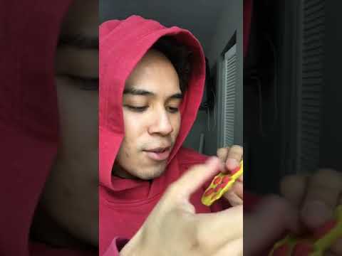 CUANDO TU PRIMITO CARLITOS TE DA DE SU COMIDA DE PLASTILINA 🥘/ Luis Méndez