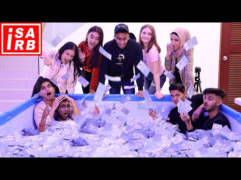 Sape yg last keluar dari kolam duit RM100,000, menang semua duit !