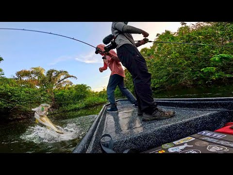 Pescando Río Infestado de Robalos en Nicaragua!