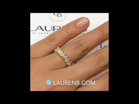 4 ct Pear Shape Wedding Band in Yellow Gold