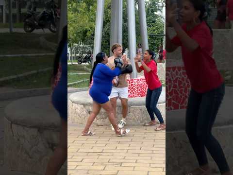 Mi mujer la boxeadora 🥊 celosa 🤣