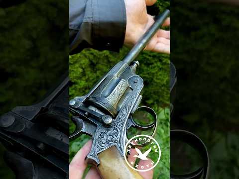 Гигантский револьвер Гассера. Австрия. #hunter #hunting #охота #охотник #оружие #hunt #gunshorts