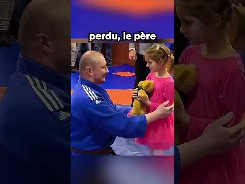Elle défend son père sur le ring et change le cours du match ! 👧💥