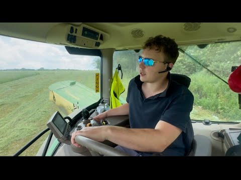 Mowing Silage & New Krone Swadro TC 760 PLUS Twin Rake!