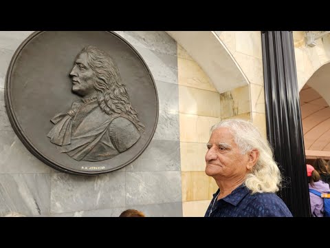 Ну что за красавчик! Муж снова хочет в индийский ресторан. Выезжаем в город.