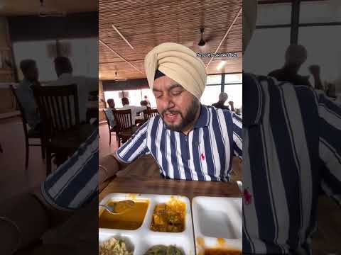 सिर्फ 150 में Unlimited सरसों साग और मक्की की रोटी वाला Buffet | Punjabi Traditional Food