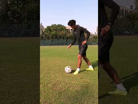 เทคนิคการปั่นฟุตบอลโค้งๆ #shorts #footballshorts #football