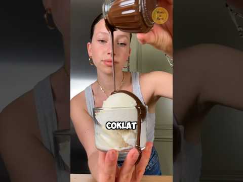 Saus Cokelat Ini Bikin Pelayan Lari!