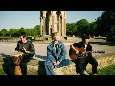 London Grammar - Darling Are You Gonna Leave Me (Live from Victoria Park)
