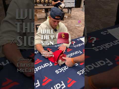 @Fanatics tried to get former Stanford RB Christian McCaffrey to sign a USC hat his🤣