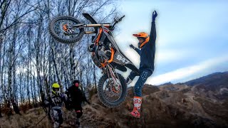 Enduro - Riding On The Edge