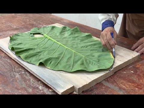 The Beauty Of Nature Has Created A Wonderful Work Of Art - Unique Leaf Table Creation