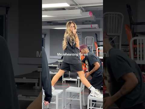 Tate Mcrae rehearsing sports car for SNL live #tatemcrae