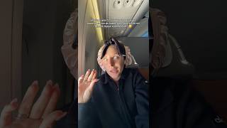 Paula im Flugzeug - ￼ Wohin glaubt ihr geht die Reise? 😍✈️