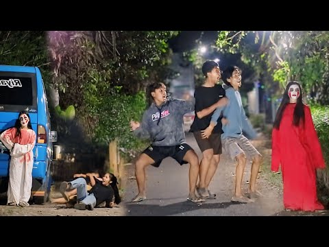 Prank Kuntilanak Merah dan Kuntilanak Putih - Dijamin Lucu Ngakak || Two Ghost Funny Prank