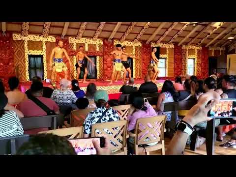 การแสดงที่๓ชุดที่PolynesianCouturialCenter,Hawaii