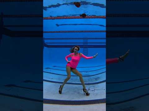 This dance ?? #underwater #pool #dance #dancevideo