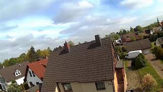 Wilhelmsburg 2 Girls im Feldrain FPV ChrisDeluxeHH