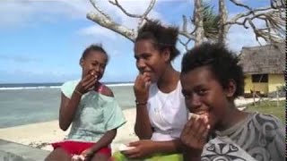 VANULIFE - Vanuatu Tourism Portal - Girls learning to surf in Vanuatu
