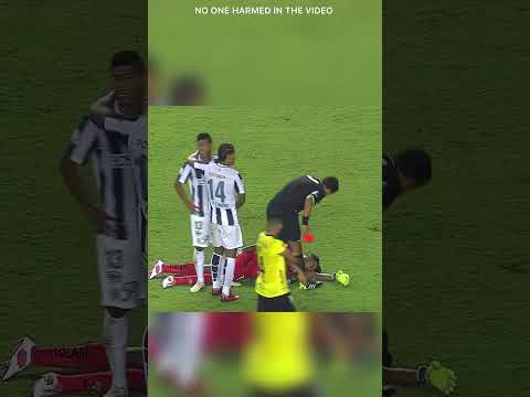 This player try to avoid red card in football | #shorts #facts #factsinhindi