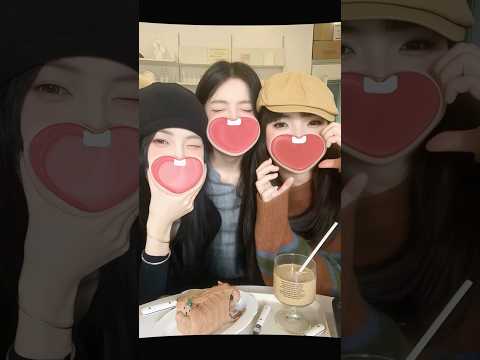 Try This Pose with Your Besties This Holiday โ Super Cute! #photoediting #tiktok #asmr