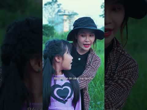 Dùng chiêu trò để ăn cắp đồ ăn trong tạp hoá