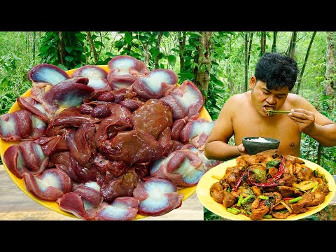 Cooking Spicy Chicken Gizzard, Liver,Heart,Stomach Make Very Hot Eating So Delicious in Rainforest