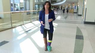 Purple leg cast in tv news