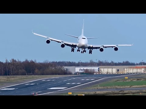 747 Pilot Nose Dives For The Runway