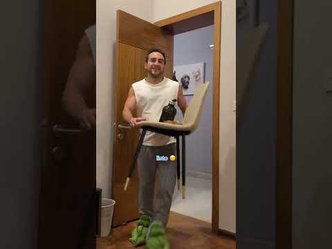 Parece que va a ver una película 🤭😅 #danyary #humor #pareja #shorts