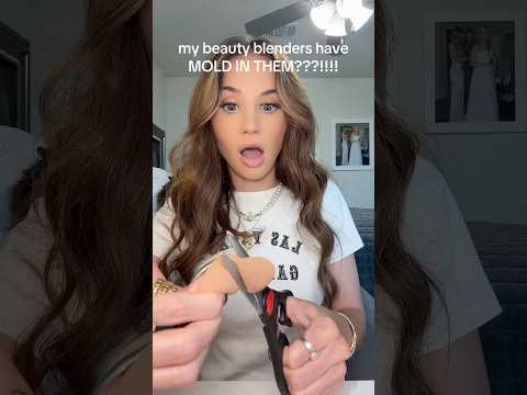 MOLD IN MY BEAUTY BLENDERS???😳🫣😭 #makeup #beautyblenders #makeupsponge #beauty