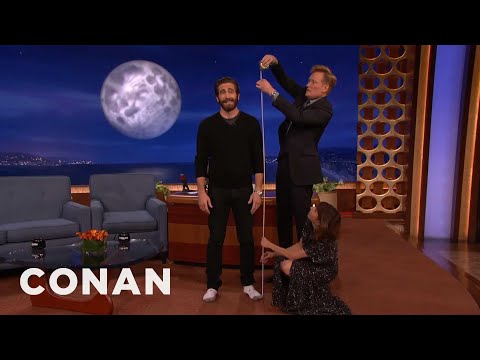 How Tall Is Jake Gyllenhaal?? Conan O'Brien FINALLY Solves The Mystery!