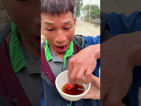 Thử Chấm Tất Cả Đồ Ăn Với Coca – Hương Vị Sẽ Ra Sao?