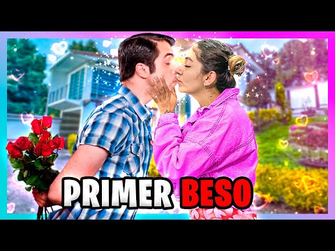 ¡LE DOY el PRIMER BESO a MI NUEVO NOVIO FRENTE A TODOS!