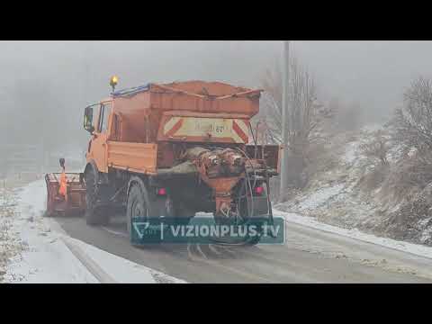 Reshje dëborë në juglindje të vendit, si paraqitet situata në akset kryesore - Vizion Plus