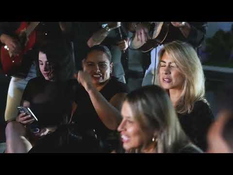Quiero olvidarme de ella🎶  Junior posada (EN VIVO)