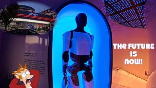 Tesla Diner Super Charger Location in Santa Monica California Walk thru. ROBOT serves Popcorn!