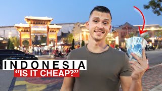 Trying Indonesian Streetfood - What can $10 get in Jakarta?(martabak,haircut...)