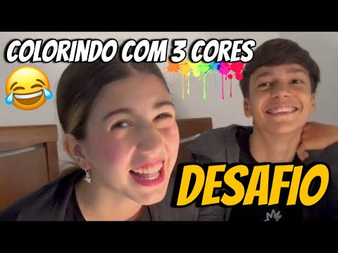 MAITÊ E GUI COLORINDO COM 3 CORES